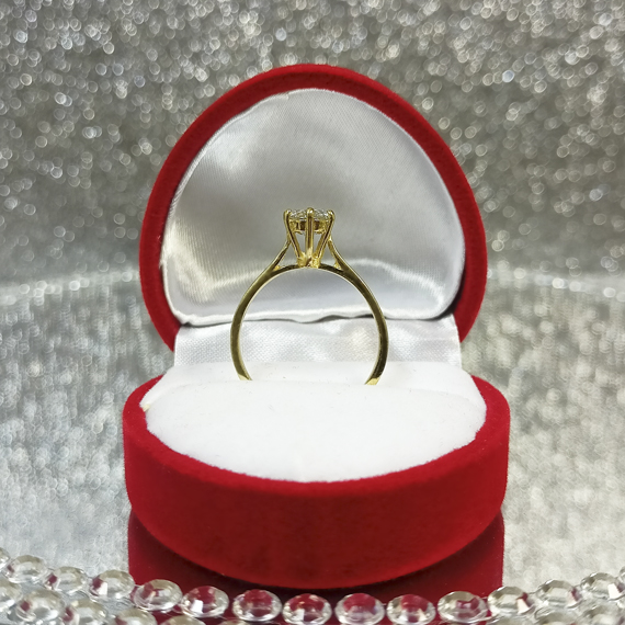 Złoty pierścionek z cyrkonią 6mm